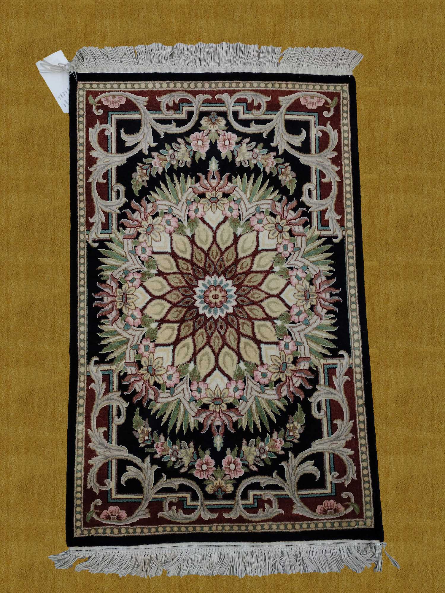 2'0" X 3'0" Pakistan Handmade Black Floral Area Rug – 2' × 3'