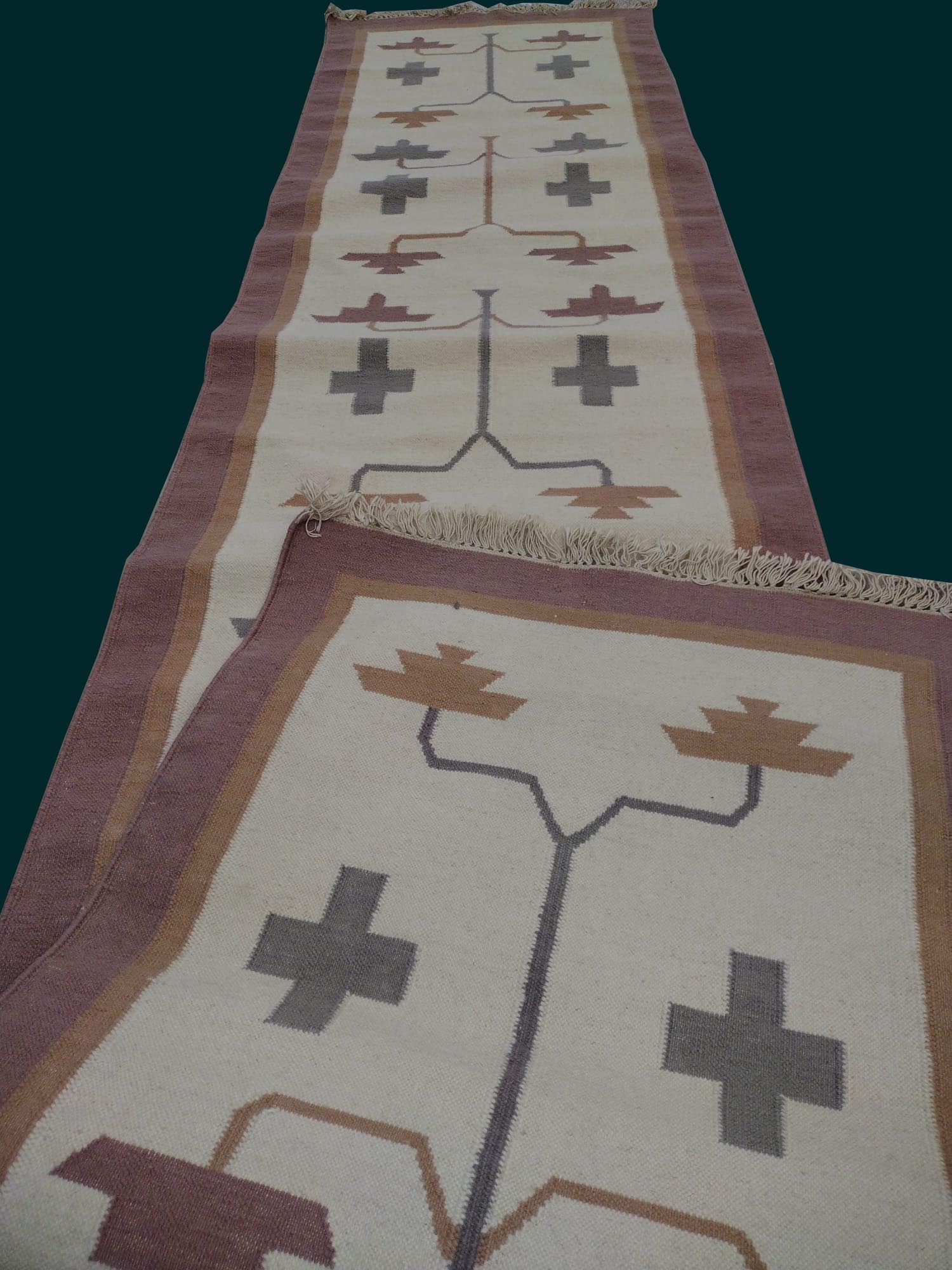 2'6"X12' Indian Dhuri Redwood And Tan Geometric Runner Rug – 2'6" × 12'