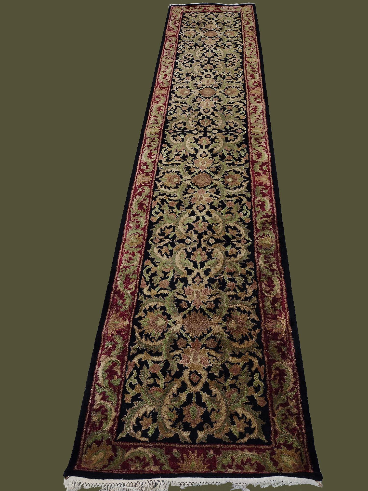 2'7" X 8' Indian Hand Tufted Black,Green And Maroon Runner Rug – 2'7" × 8'