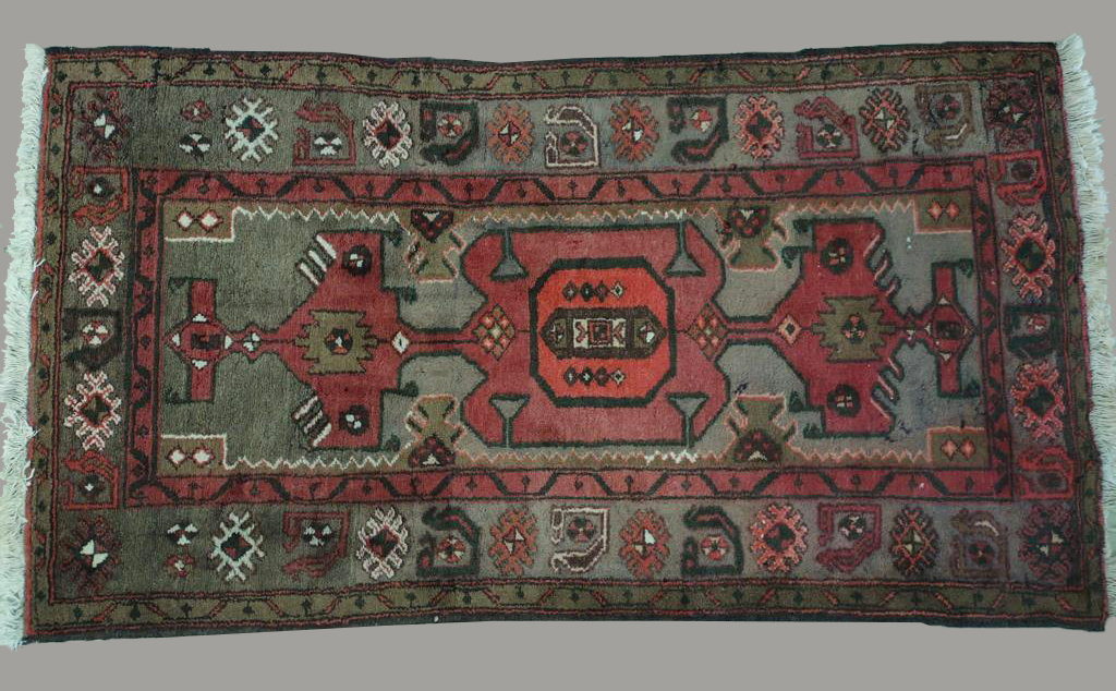 3' 1" X 5' 10" Persian Hamadan Hand Woven Rug – 3'1" × 5'10"