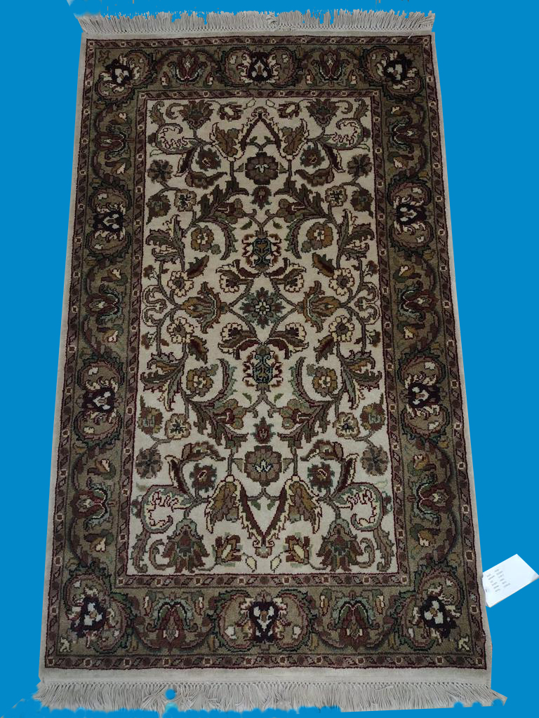 3'1" X 5'1" India Agra Handmade Woollen Rug – 3'1" × 5'1"