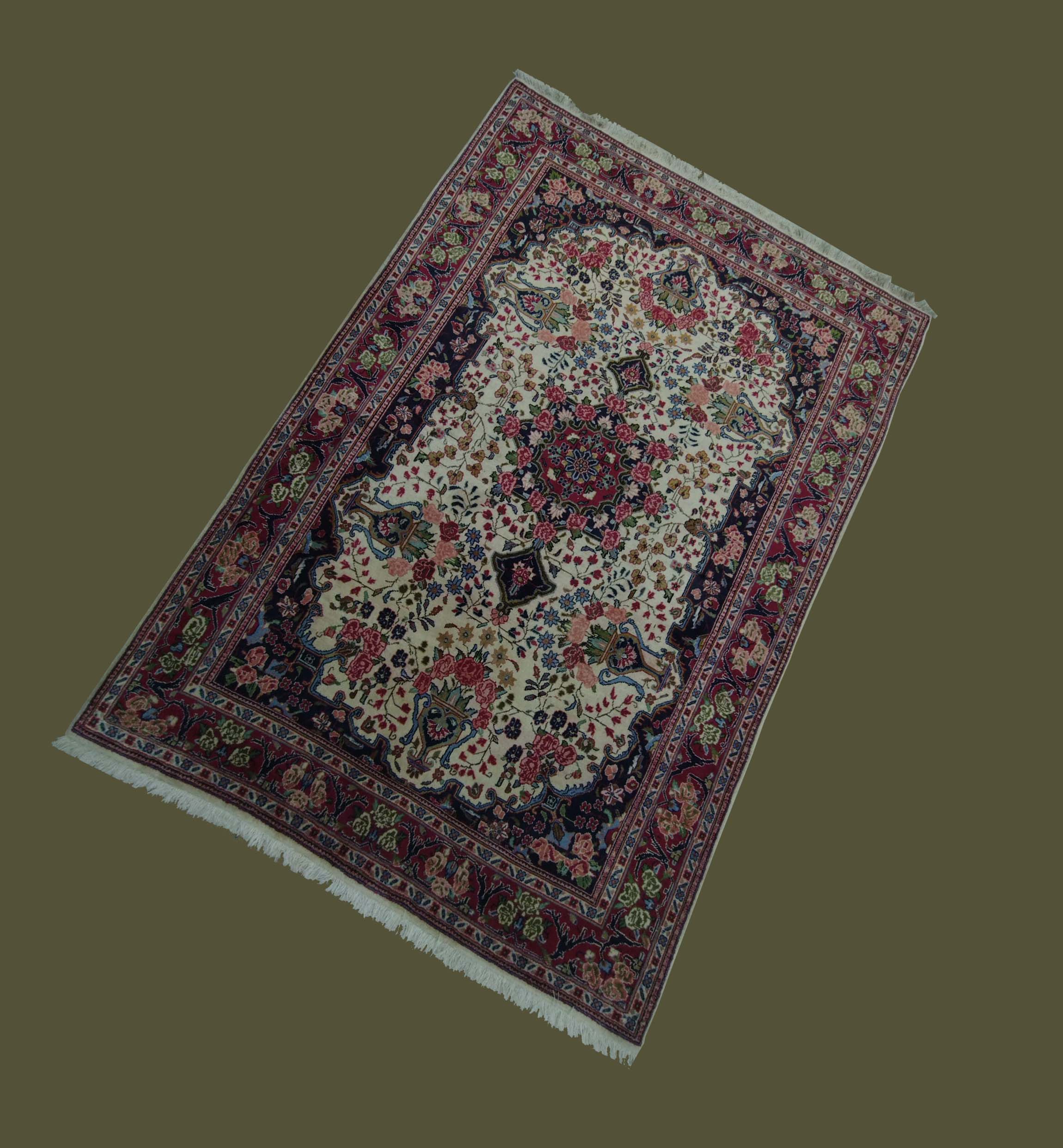 4'7"X7'1" India Handmade Masterpiece Floral Area Rug – 4'7" × 7'1"