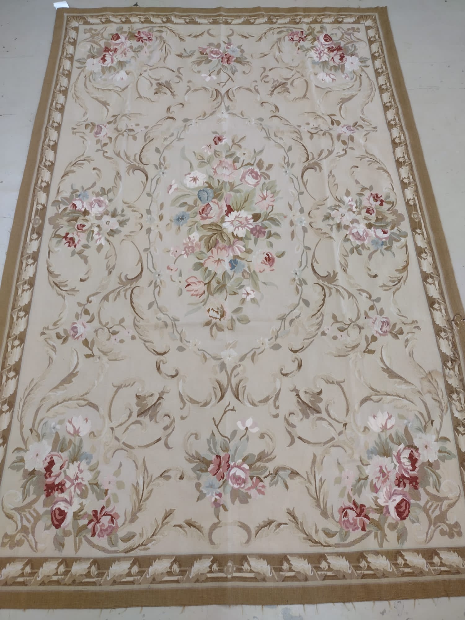 5'10"X9'00" Needlepoint China Rug – 5'10" × 9'