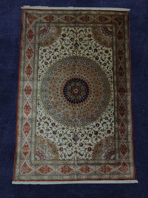 Qum silk rug detail