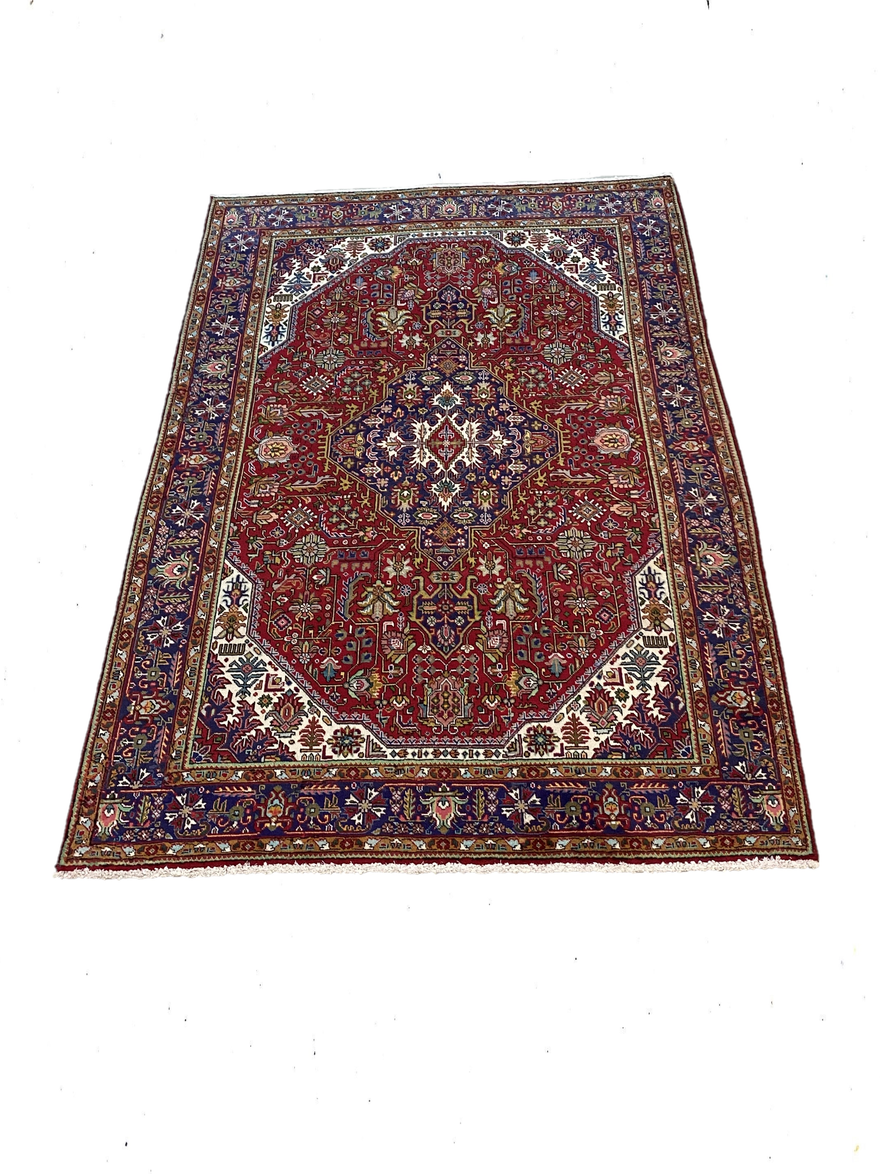 6x9 Red/Blue Floral Rug D1144 – 6' × 9'