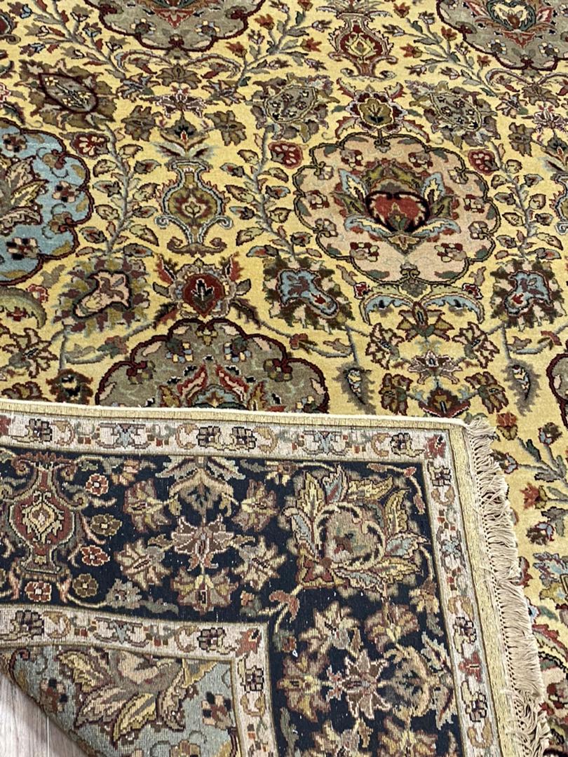 8x10 Harvest Gold/Smoky Black India Handmade Area Rug – 8' × 10'