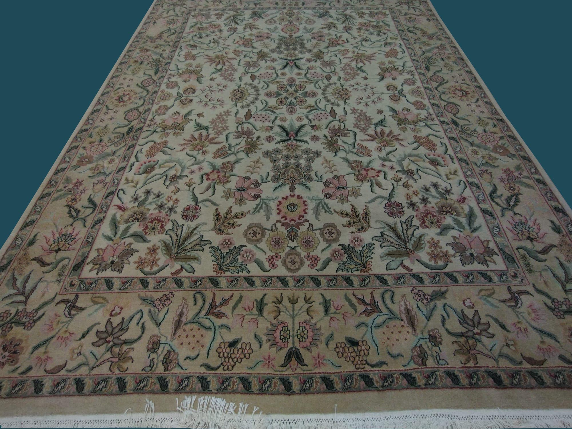8'X10' Indian Agra Handmade Area Rug – 8' × 10'